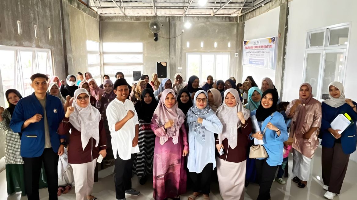 Tim pengabdian Universitas Mercubaktijaya berfoto bersama masyarakat Nagari Pilubang, Kabupaten Padang Pariaman, saat acara pembukaan pelatihan pengolahan pangan lokal untuk pencegahan stunting.
