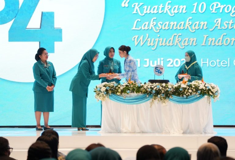 Ketua TP PKK Payakumbuh Apresiasi Prestasi Kader Raih Dua Penghargaan Nasional