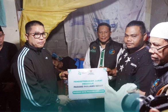 Padang Panjang Peduli, Wako dan Baznas Antar Bantuan Langsung ke Rumah Warga