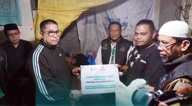 Padang Panjang Peduli, Wako dan Baznas Antar Bantuan Langsung ke Rumah Warga