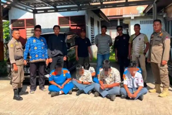 Ketahuan Bolos! 7 Pelajar di Lubuk Kilangan Padang Digiring ke Kantor Camat
