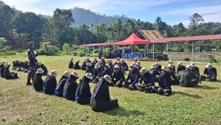 Takhassus MAN 3 Padang: Membentuk Insan Cerdas, Berkarakter, dan Berakhlak Mulia
