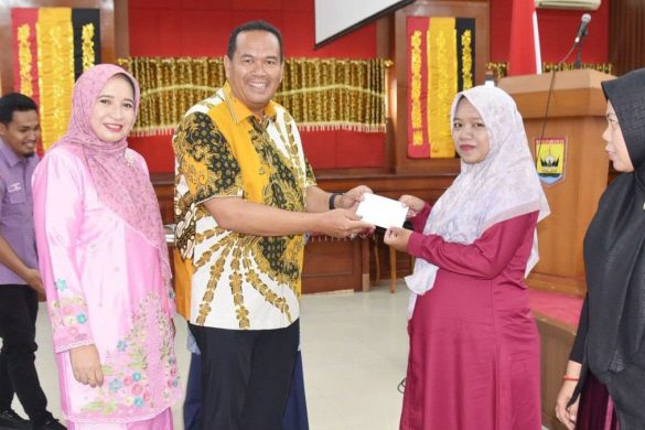 990 Kader KB dan TPK Pariaman Terima Uang Operasional