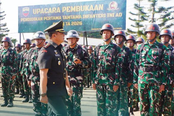 590 Calon Prajurit TNI AD Digembleng di Secata B Padang Panjang