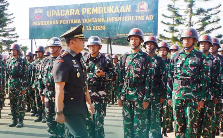 590 Calon Prajurit TNI AD Digembleng di Secata B Padang Panjang