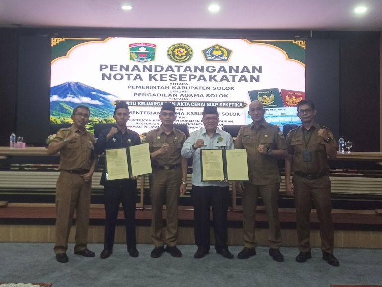 Pemkab Solok Integrasikan Permudah Pengurusan Dokumen Kependudukan Pascanikah dan Cerai