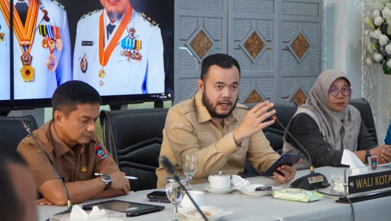 Pemko Padang Siapkan Sanksi Wajib Pilah Sampah Mulai 2027