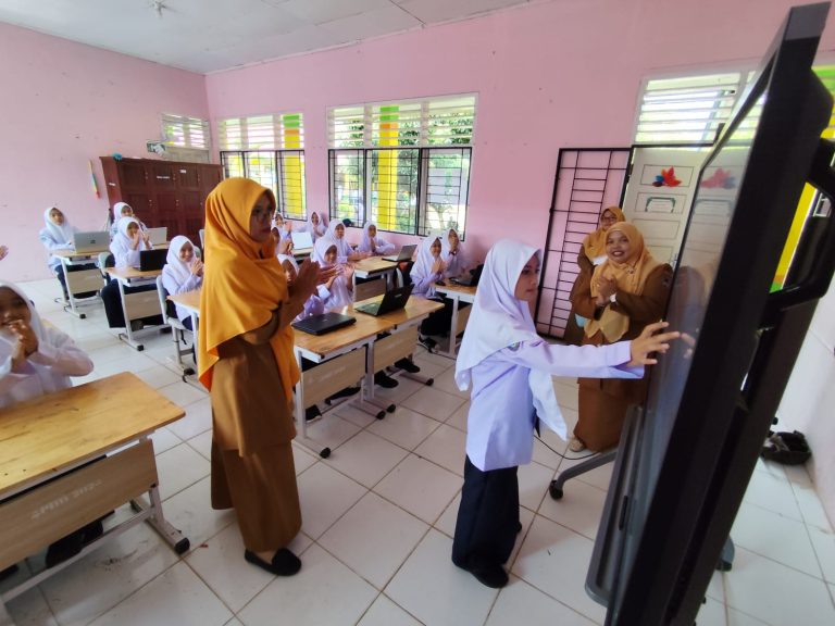 Sekolah di Payakumbuh Kekurangan IFP, Digitalisasi Pembelajaran Belum Optimal