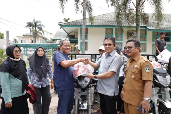 Lima Kelompok Tani di Kuranji Terima Bentor dari Pokir DPRD Sumbar