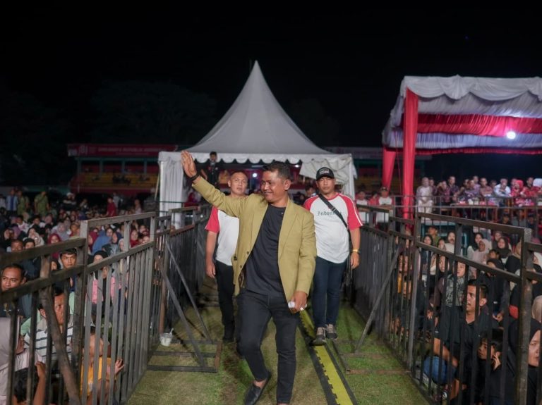 Malam Resepsi HUT RI ke-81, Tiga Musisi Meriahkan Acara di Kabupaten Solok