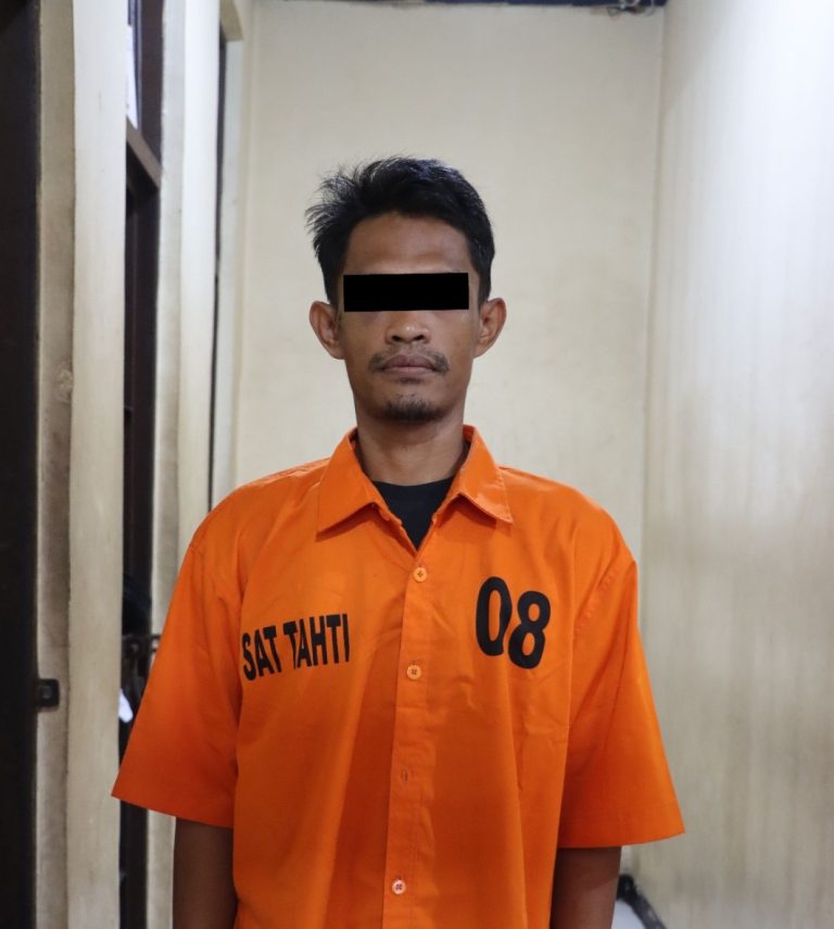 Terekam CCTV, Terduga Pembobol Kedai Diciduk di Kandang Ayam