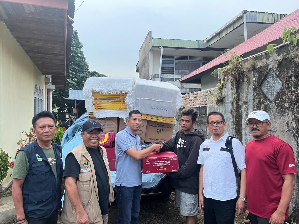 Bantuan Dinsos Sumbar untuk korban kebakaran Padang Tiakar Payakumbuh