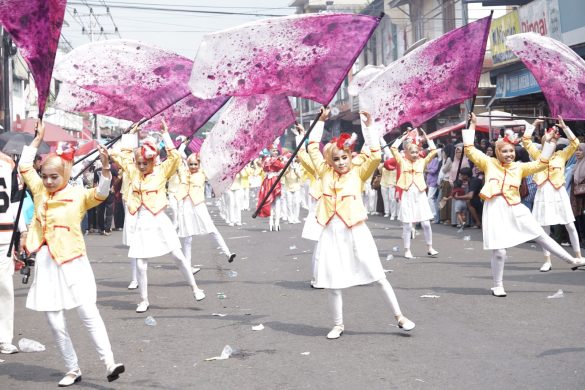 113 Kontingen Meriahkan Pawai HUT RI ke-81 di Payakumbuh