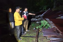 Puluhan Rumah Rusak Diterjang Angin Kencang di Limapuluh Kota