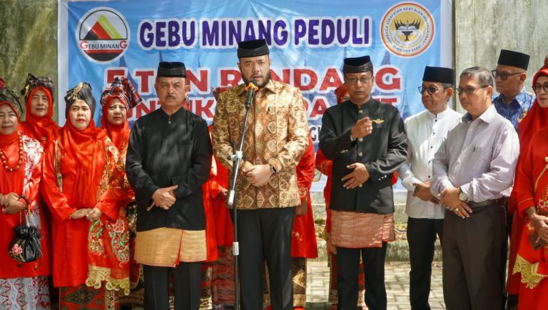 Minangkabau Siapkan 5 Ton Rendang untuk Korban Gempa NTT