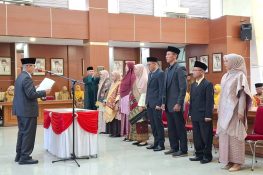 Wawako Ibnu Asis Lantik Delapan Pejabat Pemko Bukittinggi