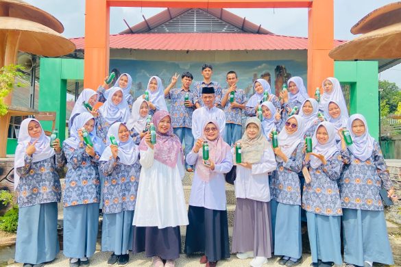Mantapkan Jiwa Wirausaha Siswa, MAN 3 Padang Luncurkan Produk Sabun Cuci Piring 