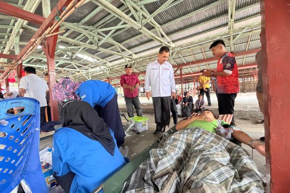 Tinjau Donor Darah di Pasar Inpres Padang Gelugur, Wabup Parulian Apresiasi Kepedulian Warga