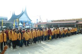 Ketua DPRD Kota Solok Lepas 196 Mahasiswa KKN UMMY