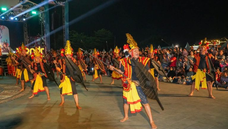 Padang Harmoni Festival, Empat Etnis Tampilkan Wajah Kota yang Majemuk