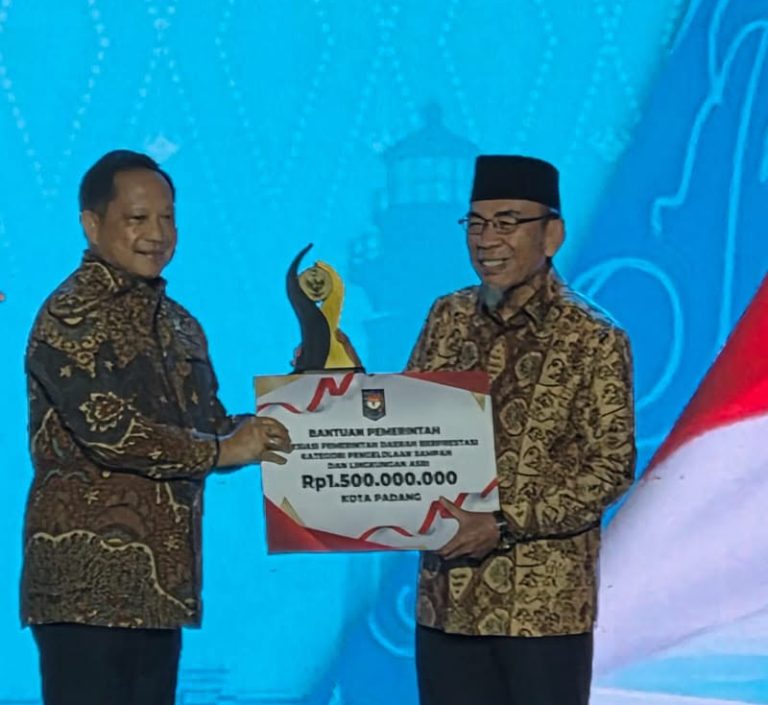Kalah dari Sabang, Padang Peringkat Kedua Pengelolaan Sampah di Sumatera