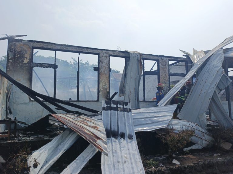 SMP Angkasa Sutan Sjahrir Padang Terbakar, 3 Ruang Kelas dan Gudang Rusak Berat