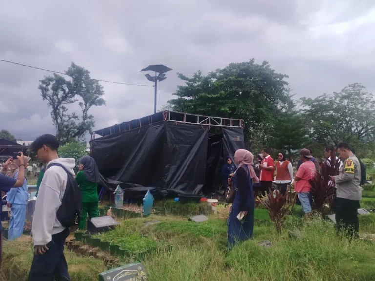 Usut Penyebab Kematian, Tim Forensik Ekshumasi Jenazah Murid SDN 33 Rawang