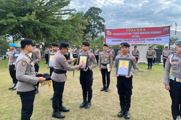 Kecanduan Judi Daring, Empat Personel Polres Sijunjung Dipecat