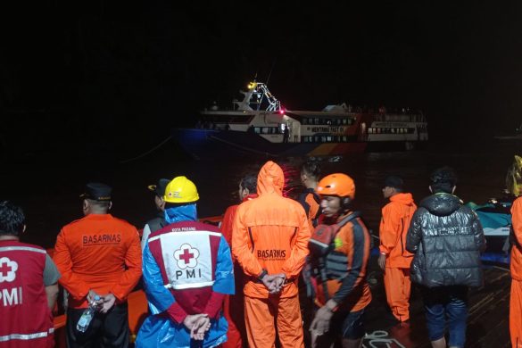 Seluruh Penumpang Mentawai Fast 01 Selamat