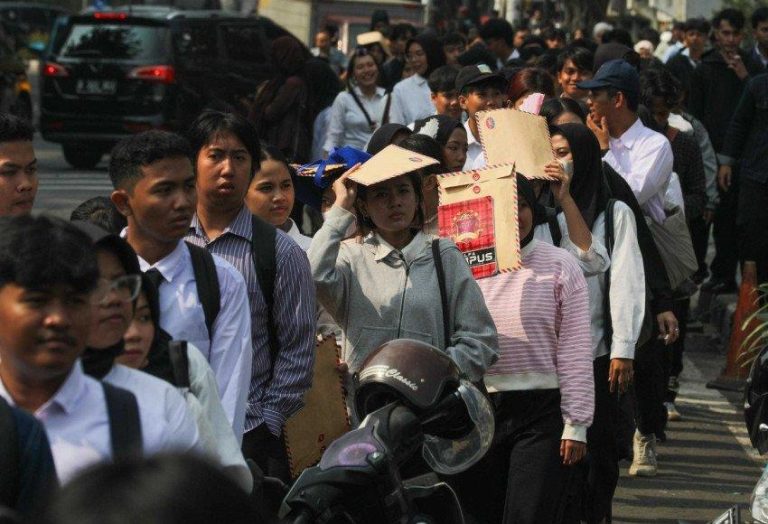 Pengangguran Sumbar Turun 1,55 Ribu, TPT Naik Jadi 5,53 Persen
