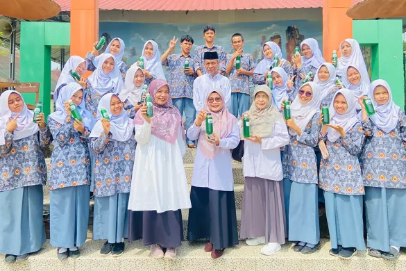 Tingkatkan Jiwa Wirausaha, MAN 3 Padang Luncurkan Sabun Sabun Cuci Piring Karya Siswa