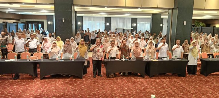 Ketua DPRD Sumbar Dorong Guru Tetap Asah Potensi Murid di Tengah Perkembangan AI
