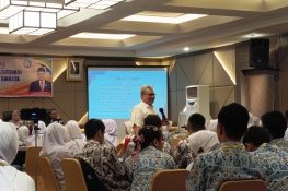 Pelatihan Literasi Siswa SMA, Ketua DPRD Sumbar Dapat Pertanyaan Menggelitik