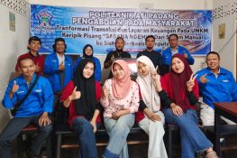 Tingkatkan Daya Saing, Tim PKM Politeknik ATI Padang Digitalisasi Sistem Transaksi UMKM “Sabana Ngemil”