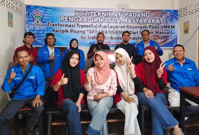 Tingkatkan Daya Saing, Tim PKM Politeknik ATI Padang Digitalisasi Sistem Transaksi UMKM “Sabana Ngemil”